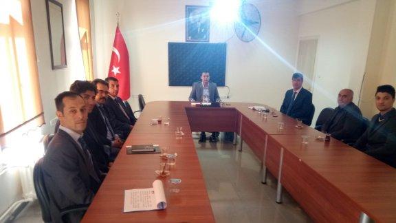 Tuzlukçu Kaymakamı Mehmet İLİDİ başkanlığında Okul Müdürleri Toplantısı yapıldı.